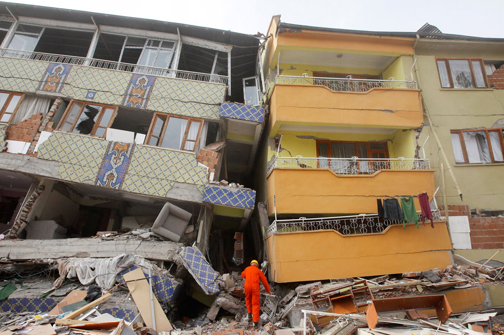 Фотография: Разрушительное землетрясение в Турции №30 - BigPicture.ru