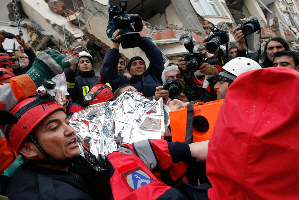 Фотография: Разрушительное землетрясение в Турции №34 - BigPicture.ru