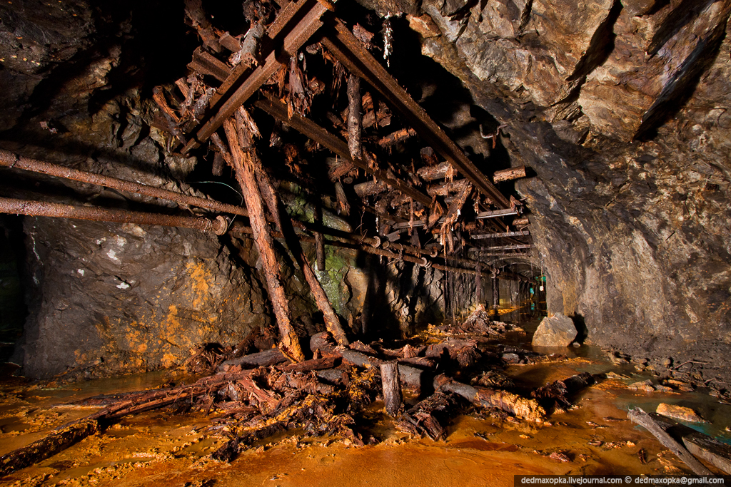 Фотография: Заброшенная железнорудная шахта №2 - BigPicture.ru
