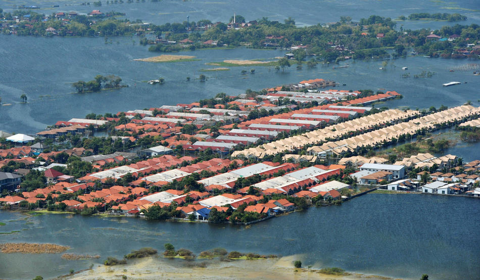 Фотография: Наводнение в Тайланде Вид сверху (Часть 2) №15 - BigPicture.ru