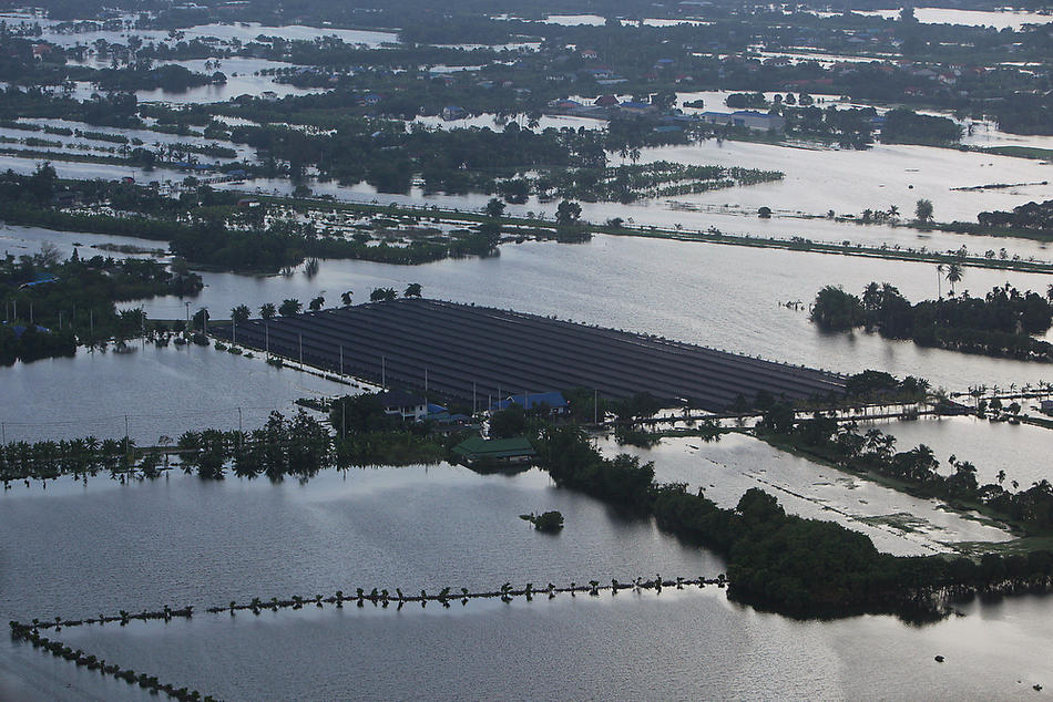 Фотография: Наводнение в Тайланде Вид сверху (Часть 2) №18 - BigPicture.ru