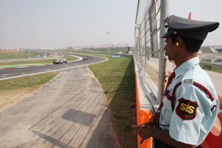Фотография: За кадром Гран-при Индии 2011: фоторепортаж №25 - BigPicture.ru