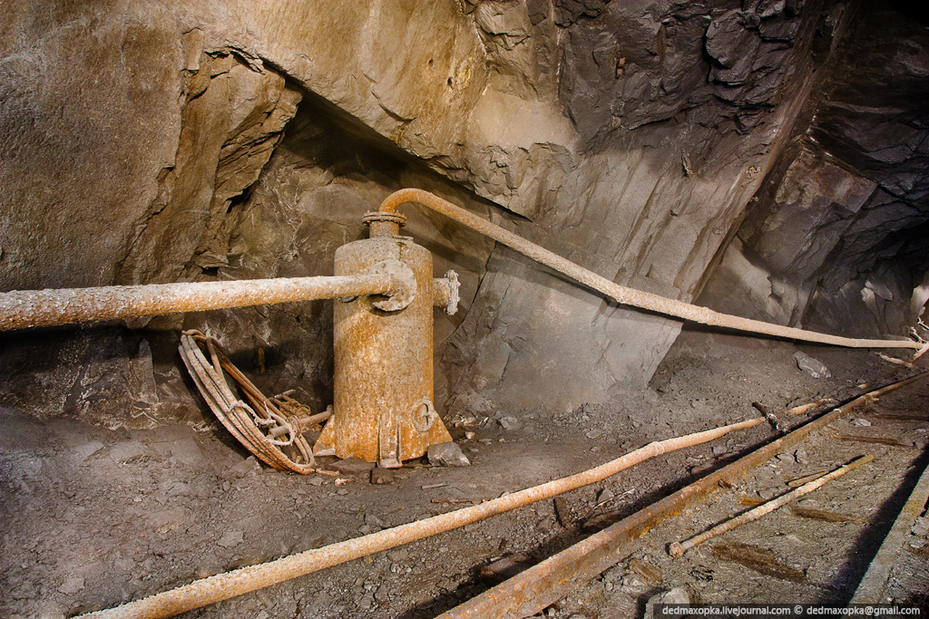 Фотография: Заброшенная железнорудная шахта №26 - BigPicture.ru