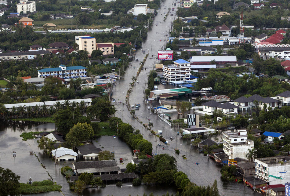 Фотография: Наводнение в Тайланде Вид сверху (Часть 2) №4 - BigPicture.ru