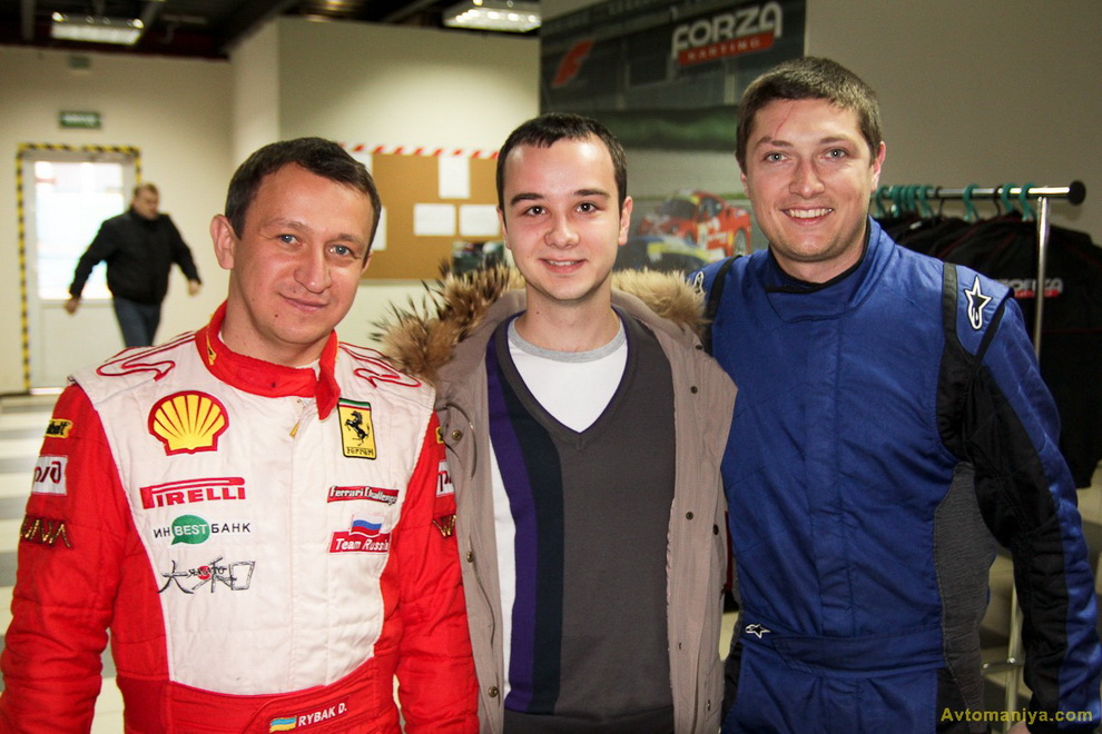 Фотография: Благотворительная гонка с известными гонщиками: FORZA Karting №34 - BigPicture.ru