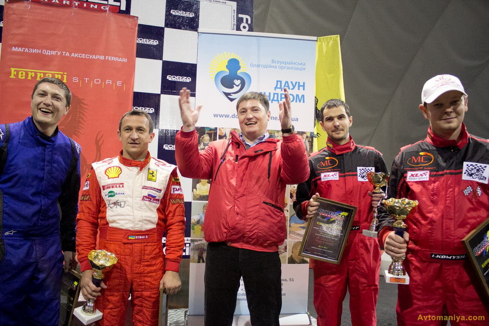 Фотография: Благотворительная гонка с известными гонщиками: FORZA Karting №38 - BigPicture.ru