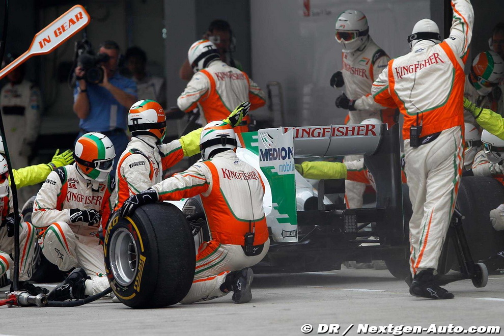 Фотография: За кадром Гран-при Индии 2011: фоторепортаж №42 - BigPicture.ru