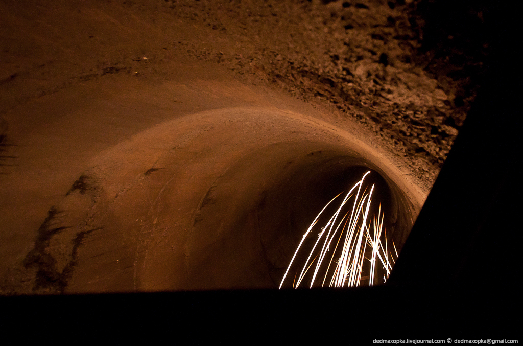Фотография: Заброшенная железнорудная шахта №5 - BigPicture.ru