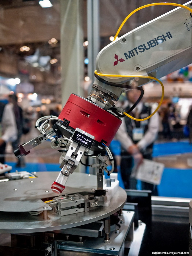 Фотография: Япония: Международная выставка роботов №66 - BigPicture.ru