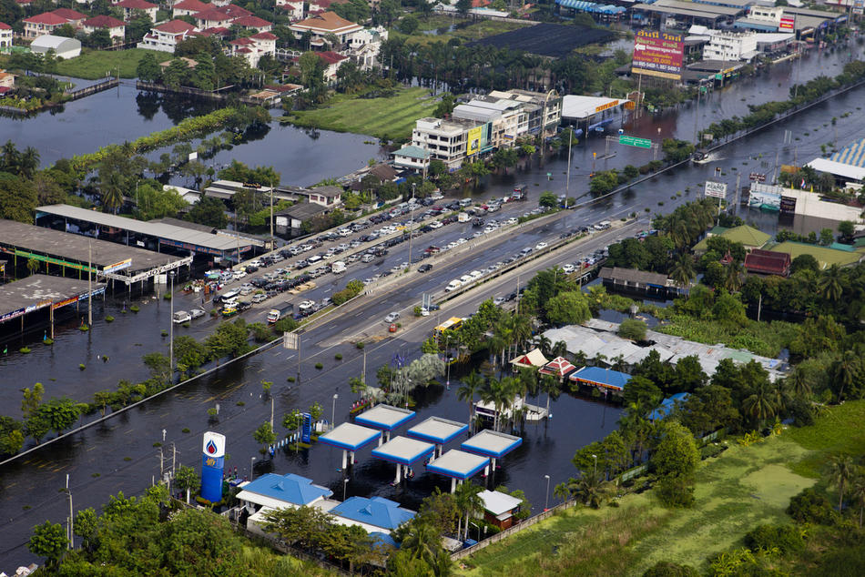 Фотография: Наводнение в Тайланде Вид сверху (Часть 2) №10 - BigPicture.ru