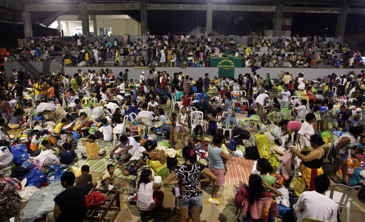 Фотография: Филиппины на грани гуманитарной катастрофы после тайфуна Уоши‎ №15 - BigPicture.ru