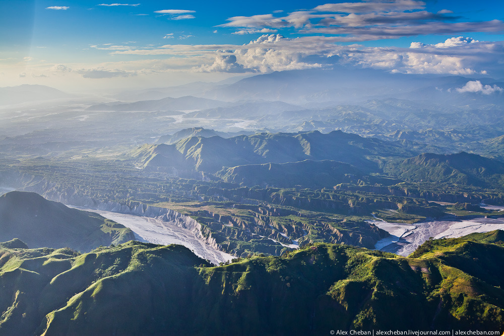 Фотография: Полет над кратером вулкана Пинатубо №20 - BigPicture.ru