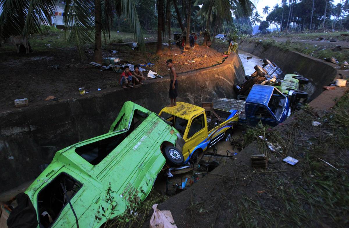 Фотография: Филиппины на грани гуманитарной катастрофы после тайфуна Уоши‎ №20 - BigPicture.ru