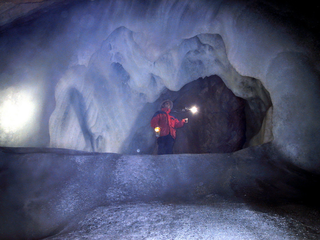 Фотография: Ледовые пещеры со всего мира №3 - BigPicture.ru