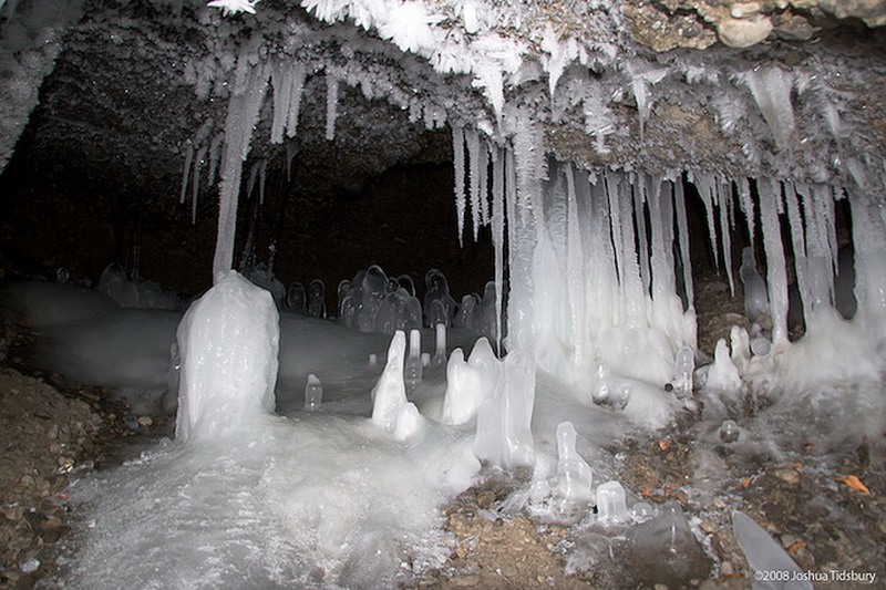 Фотография: Ледовые пещеры со всего мира №23 - BigPicture.ru