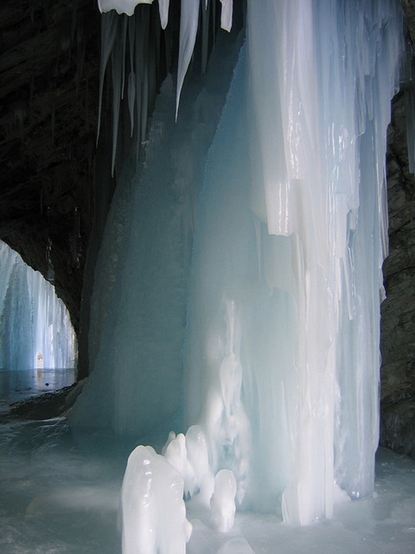 Фотография: Ледовые пещеры со всего мира №26 - BigPicture.ru