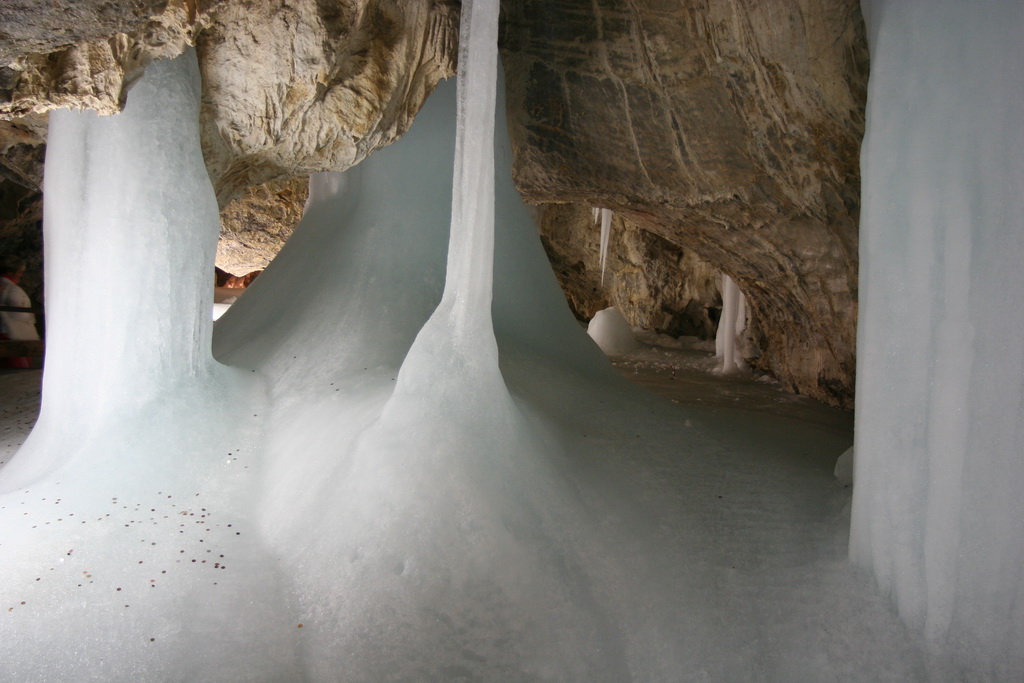 Фотография: Ледовые пещеры со всего мира №9 - BigPicture.ru