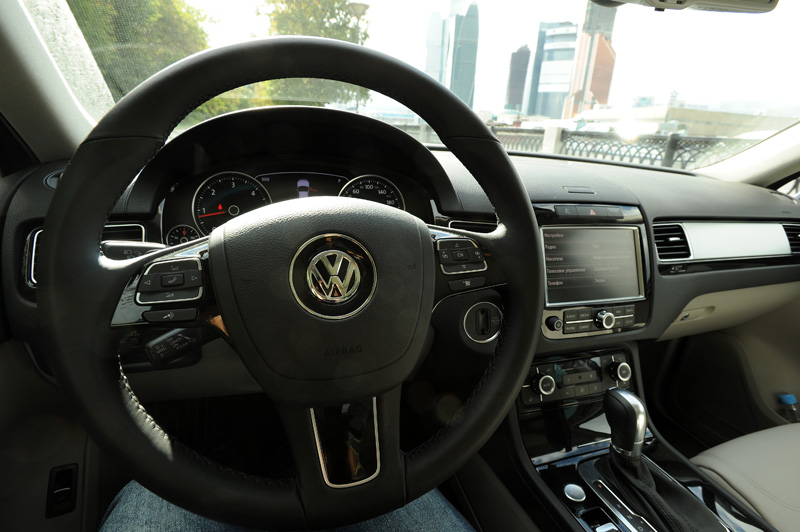 Фотография: Обзор Volkswagen Touareg №17 - BigPicture.ru