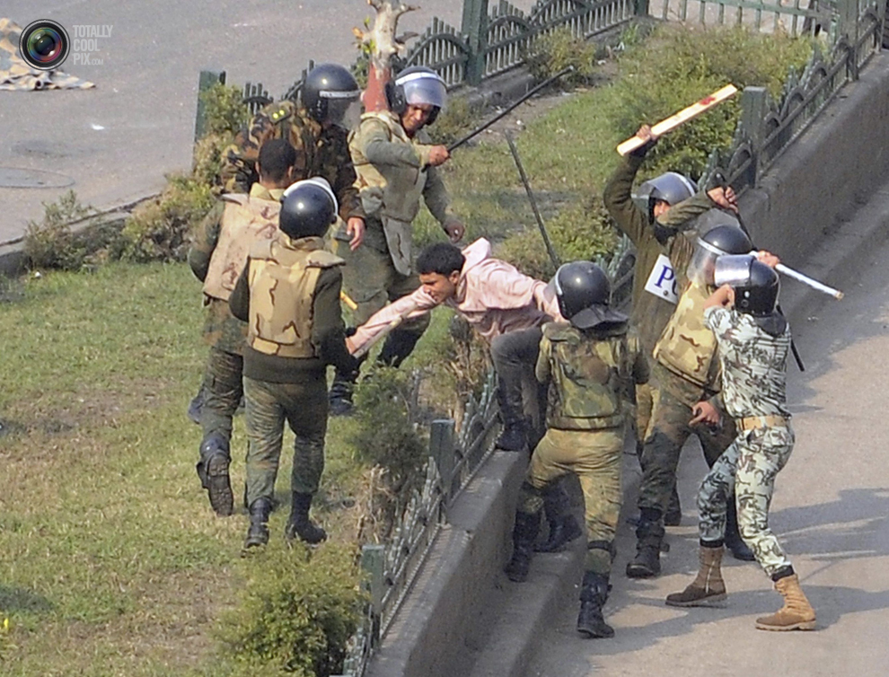 Фотография: Новые беспорядки в Египте №13 - BigPicture.ru