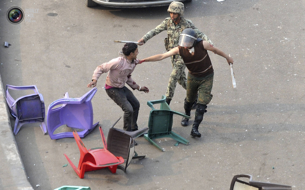 Фотография: Новые беспорядки в Египте №14 - BigPicture.ru