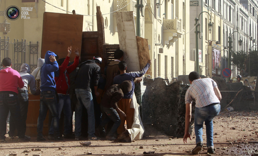 Фотография: Новые беспорядки в Египте №20 - BigPicture.ru