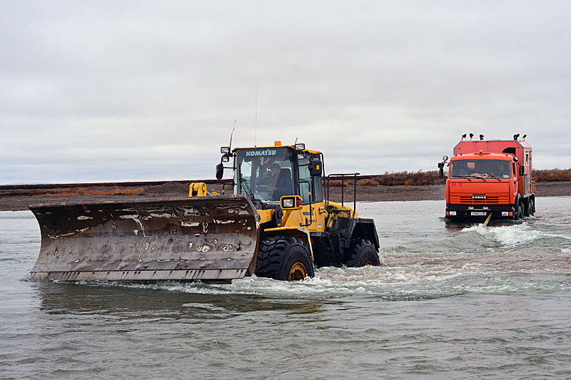 Фотография: Как вытаскивают утонувшие грузовики №11 - BigPicture.ru