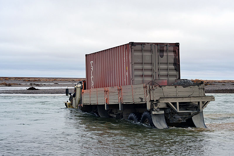 Фотография: Как вытаскивают утонувшие грузовики №12 - BigPicture.ru