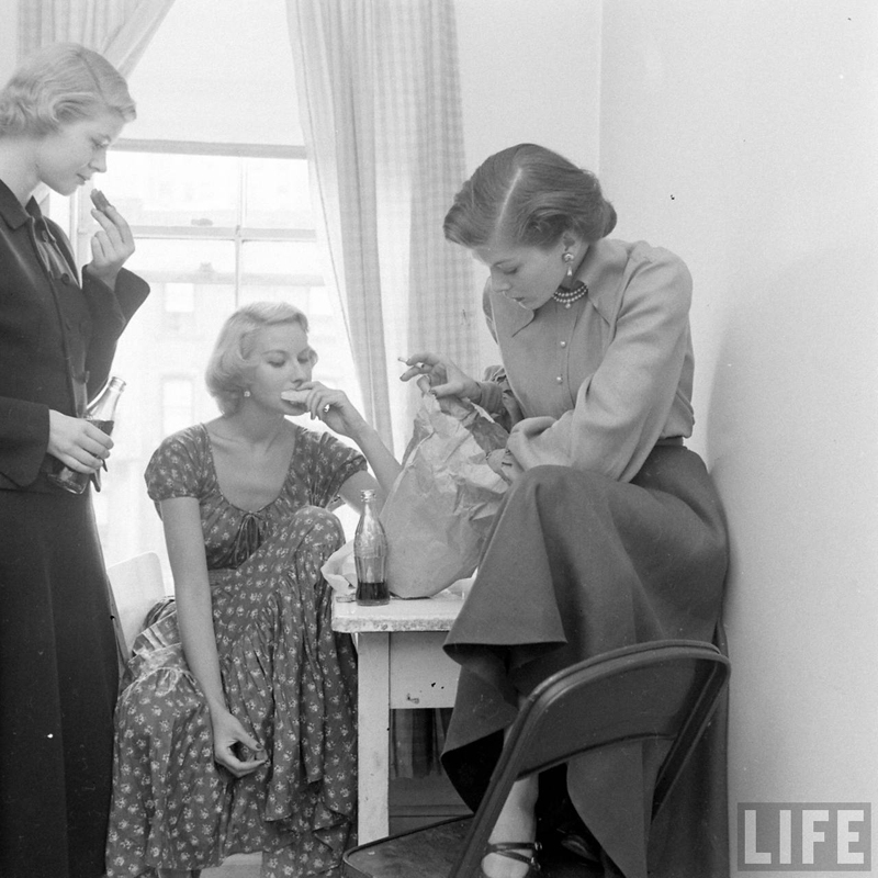 Фотография: Будни американского модельного агентства 1948 №4 - BigPicture.ru