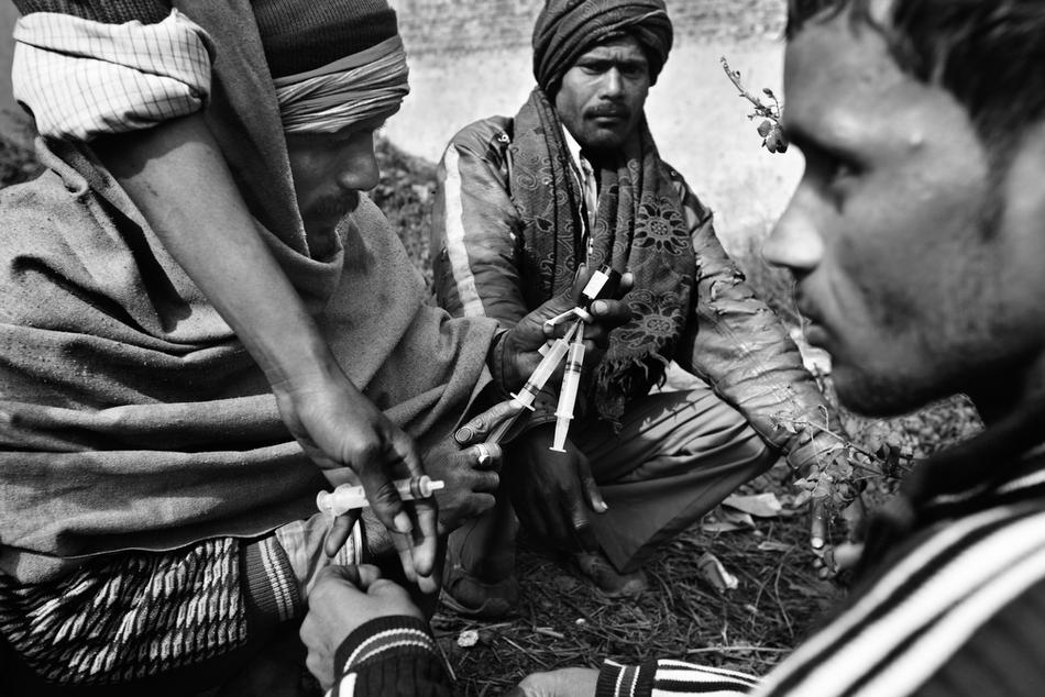 Фотография: Наркомания в Индии: смерть по 50 рупий №4 - BigPicture.ru
