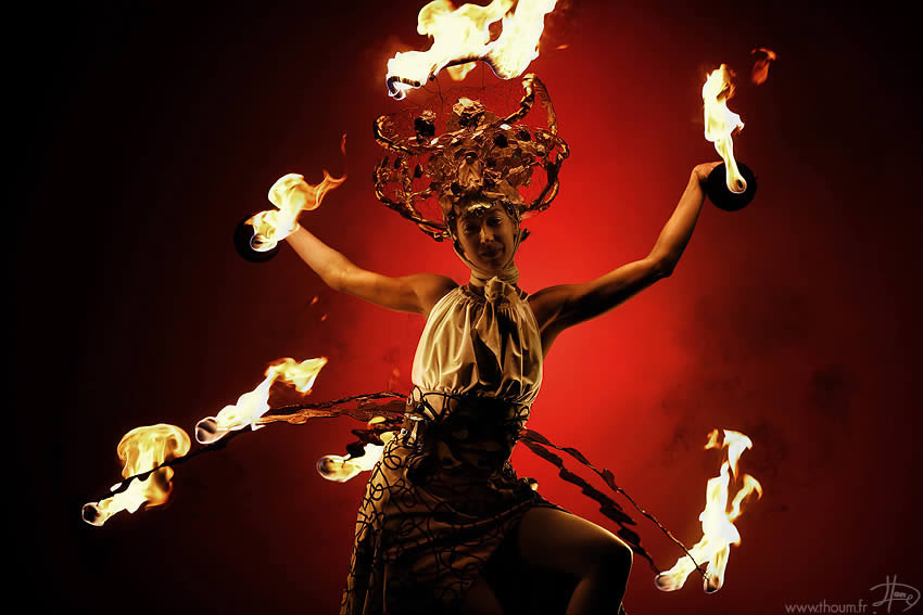 Фотография: Стихия огня на фото Тома Лакоста №16 - BigPicture.ru
