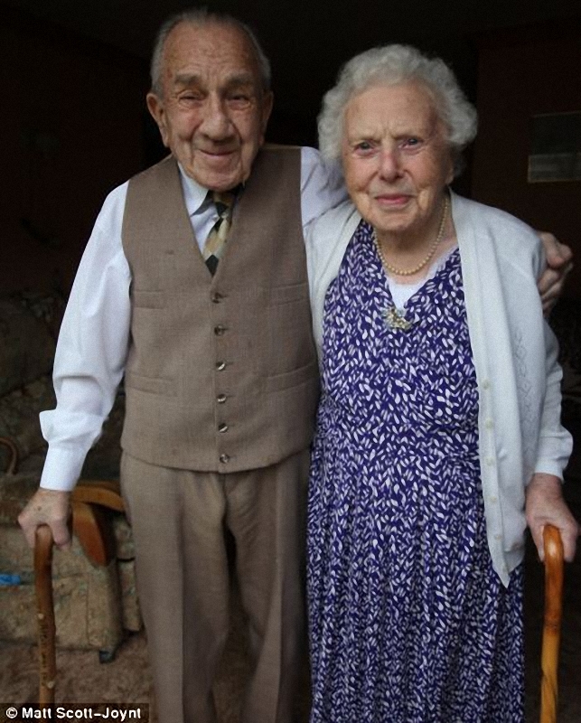 Фотография: Британская пара отмечает 82-ю годовщину свадьбы №2 - BigPicture.ru