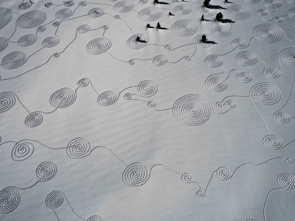 Фотография: Снежные картины с помощью снегоступов №11 - BigPicture.ru