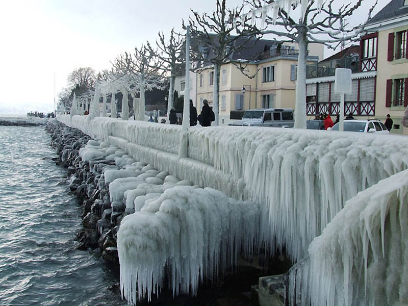 Фотография: Ледяные скульптуры на Женевском озере №16 - BigPicture.ru