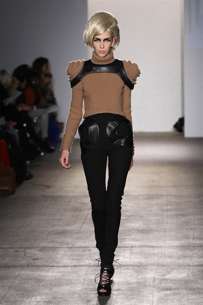 Фотография: Странные наряды на Нью-йоркской неделе моды №20 - BigPicture.ru