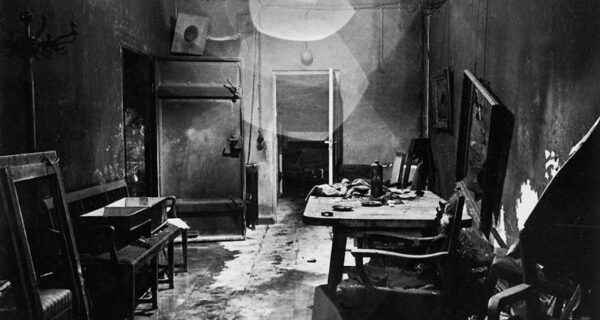 Неизвестные фотографии бункера Гитлера, сделанные в апреле 1945-го