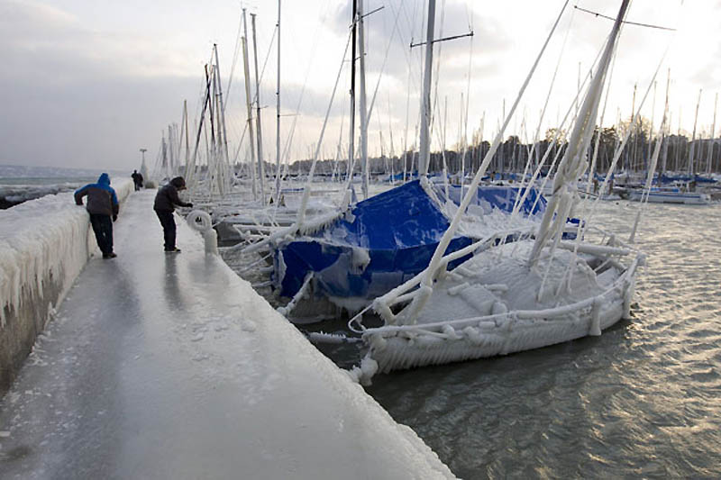Фотография: Ледяные скульптуры на Женевском озере №24 - BigPicture.ru