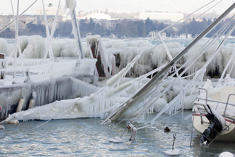 Фотография: Ледяные скульптуры на Женевском озере №7 - BigPicture.ru