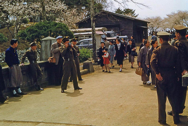 Фотография: Токио 1950-х на цветных снимках №8 - BigPicture.ru