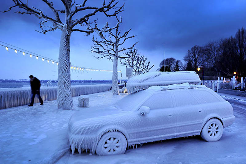 Фотография: Ледяные скульптуры на Женевском озере №9 - BigPicture.ru