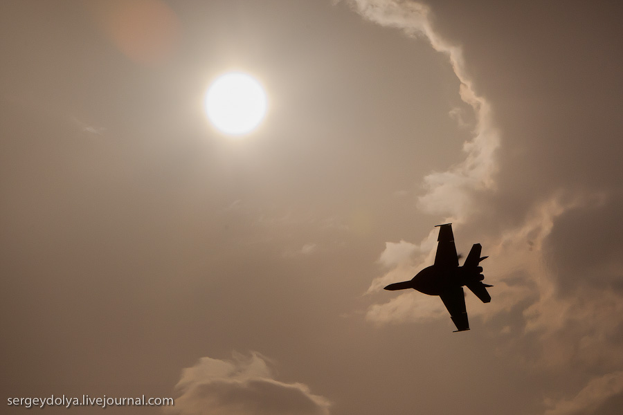 Фотография: Авиасалон в Бахрейне: Фотографии, сделанные против солнца №10 - BigPicture.ru