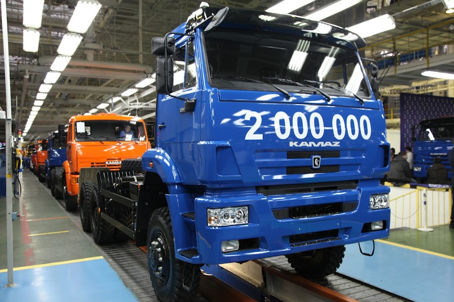 Фотография: КамАЗ выпустил 2 000 000-й грузовик №26 - BigPicture.ru