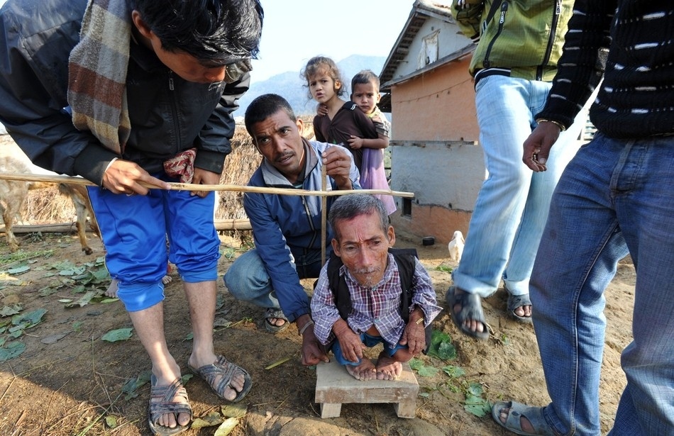 Фотография: Самый маленький человек найден в непальской деревне №4 - BigPicture.ru
