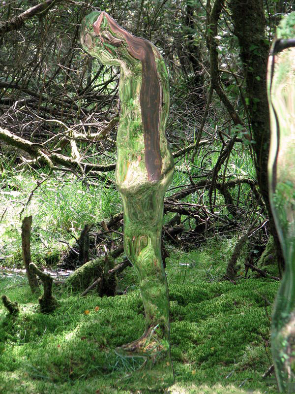 Фотография: Скульптуры-призраки в шотландском лесу №7 - BigPicture.ru