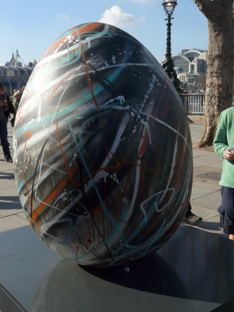 Фотография: Большая пасхальная охота за расписными яйцами в Лондоне №9 - BigPicture.ru