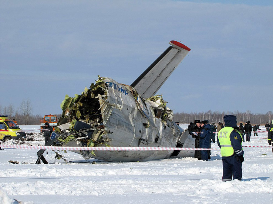 Фотография: Крушение самолета Utair под Тюменью №10 - BigPicture.ru