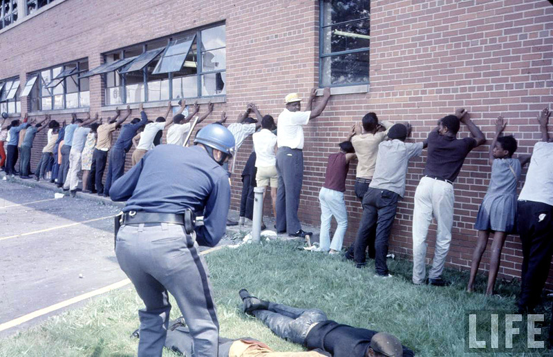 Фотография: Американский бунт. Детройт, 1967 год №21 - BigPicture.ru