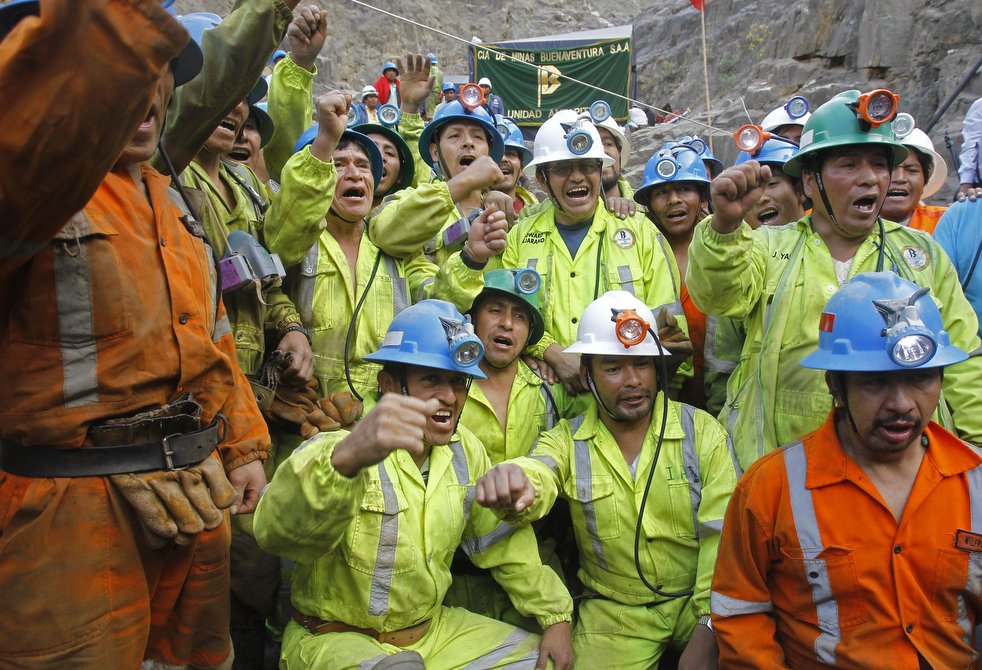 Фотография: Операция по спасению шахтеров на медной шахте в Чили №9 - BigPicture.ru