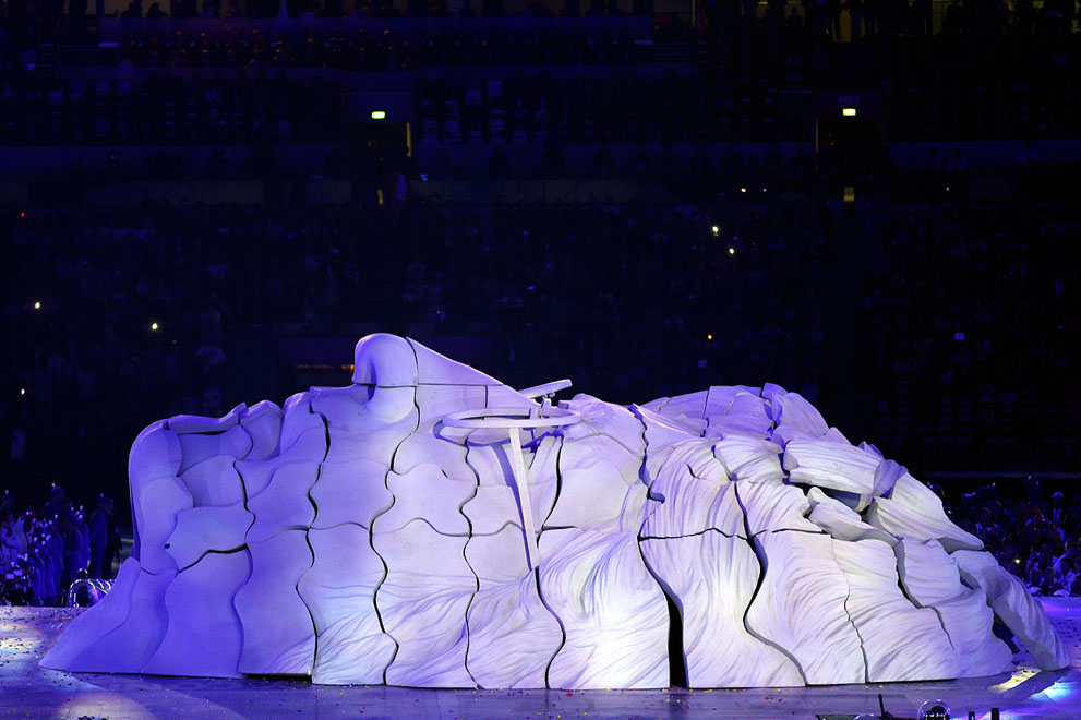Фотография: Красочная церемония закрытия Олимпийских игр 2012 в Лондоне №14 - BigPicture.ru
