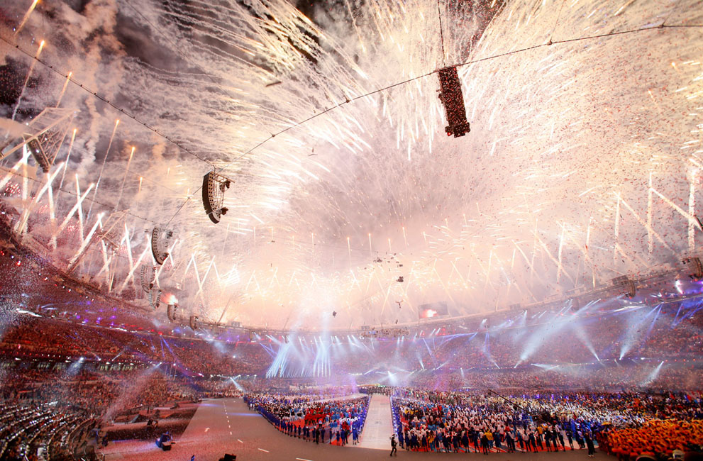 Фотография: Красочная церемония закрытия Олимпийских игр 2012 в Лондоне №40 - BigPicture.ru
