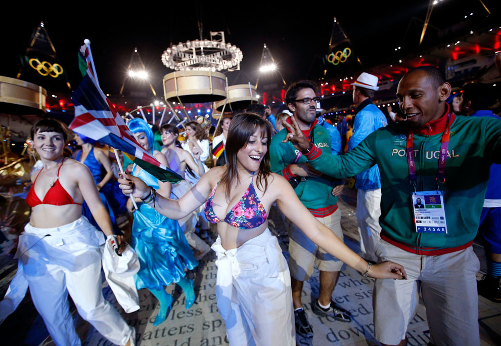 Фотография: Красочная церемония закрытия Олимпийских игр 2012 в Лондоне №44 - BigPicture.ru